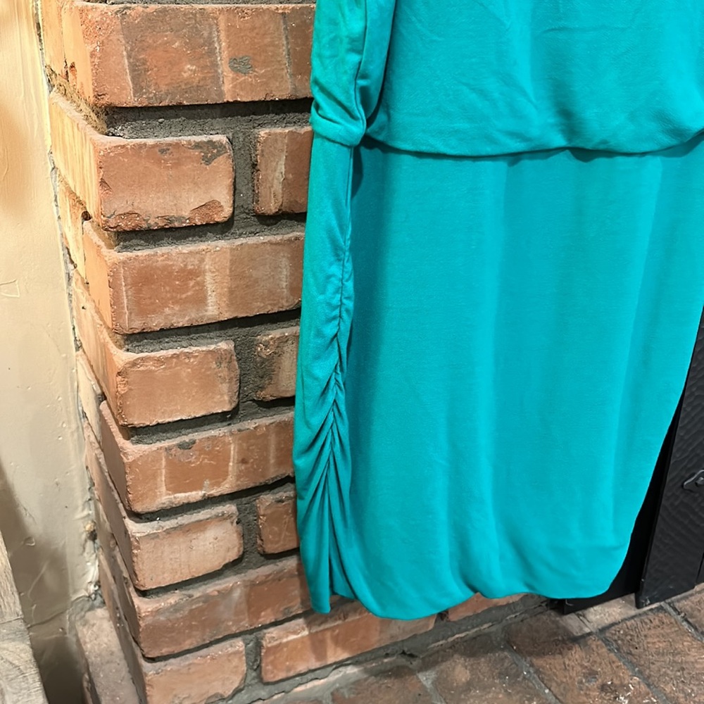 Halston sleeveless H Halston not couture dress slinky material has some spandex - Picture 4 of 5